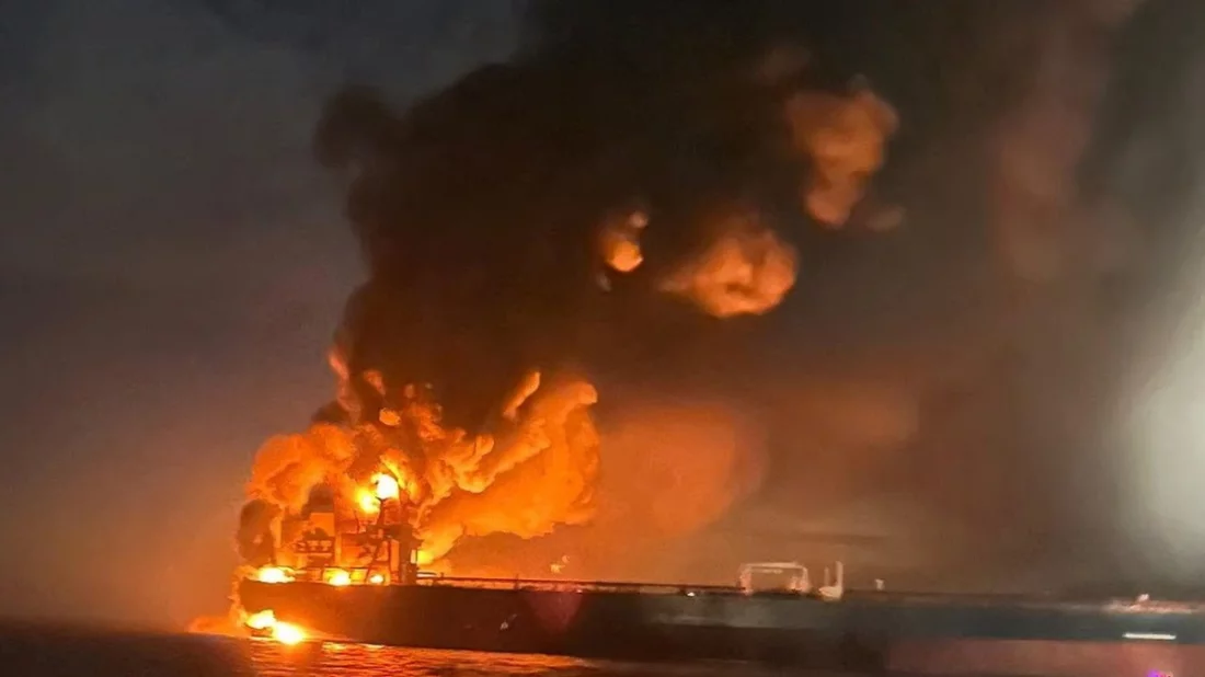 কৃষ্ণ সাগরে রাশিয়ার দুটি তেল ট্যাঙ্কারে বিস্ফোরণ, ক্রুদের উদ্ধার চলছে